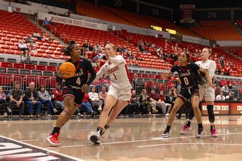 Wazzu Women Win In Wbit Debut The Daily Evergreen