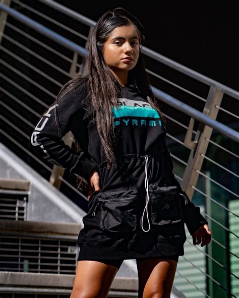 Tati McQuay Style, Clothes, Outfits and Fashion - CelebMafia