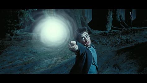 Harry Usa El Encantamiento Patronus Contra Los Dementores Harry