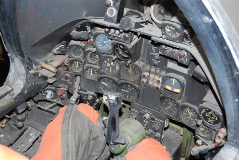 Tailhook Topics: Cockpit Confusion