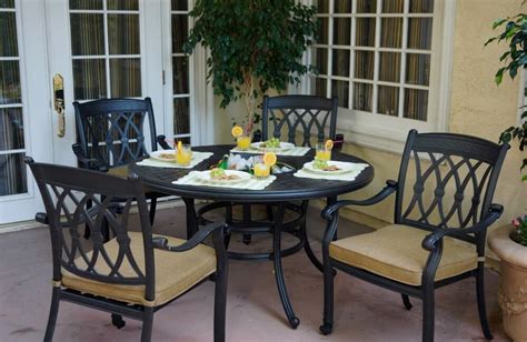 25 Patio Dining Sets Perfect for Spring - Home Stratosphere