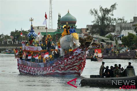 Festival Perahu Hias Antara News