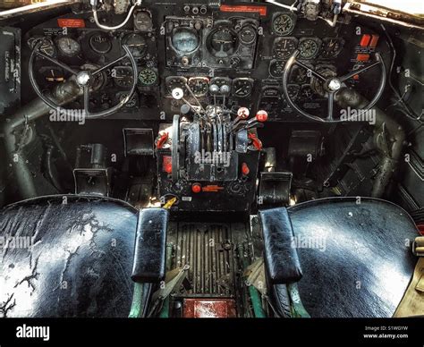 An Airplane Cockpit Hi Res Stock Photography And Images Alamy