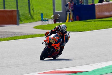 Hasil Motogp Austria Crazy Race Lap Penuh Drama Akhirnya Ktm