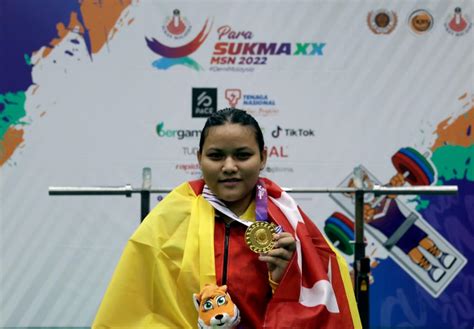 Para Sukma Gold Medal A Belated Wedding T For Powerlifter Siti