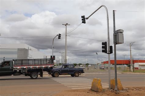 Dnit Instala Radar Na Br E Sem Foro Do Ju Garden Shopping Ser