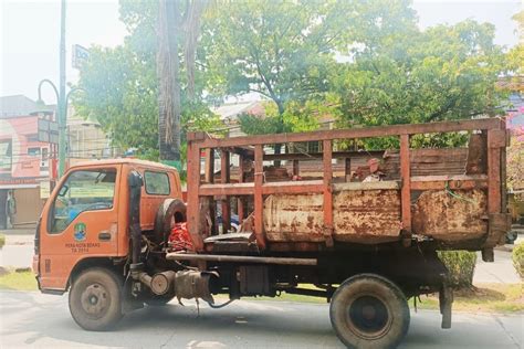 Kronologi Truk Sampah DKI Tabrak Pengendara Motor Hingga Tewas Di Jalan