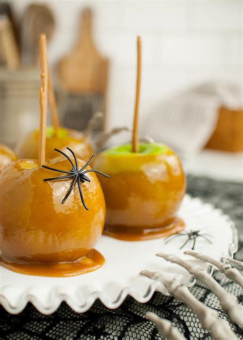 Easy Diy Caramel Apples Autumn And Halloween Treat Xoxobella