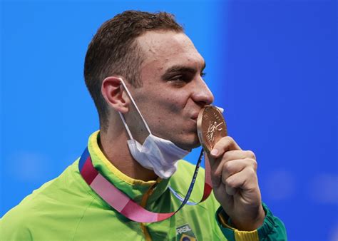 Nadador gaúcho brilha nos 200m livre e fatura bronze na Olimpíada