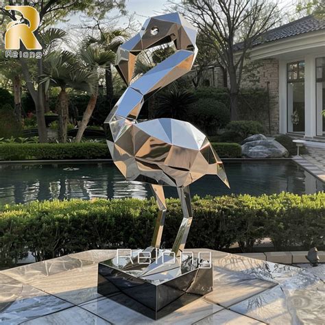 Outdoor Metal Geometric Flamingo Garden Statue Relong Art Sculpture