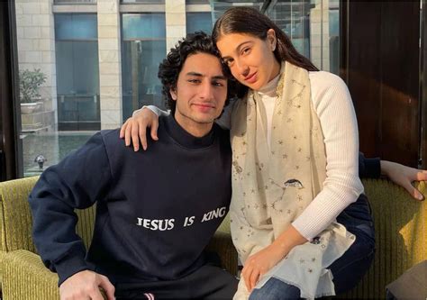 Zara Hatke Zara Bachke Actress Sara Ali Khan Reveals If She And Brother