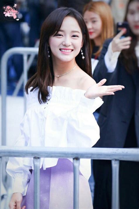 Ioi 아이오아이 Gugudan 구구단 Kim Sejeong 김세정 Aktris 28 Agustus