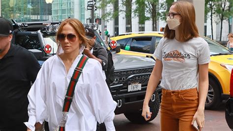 Violet Affleck Is Taller Than Stepmom Jennifer Lopez On Shopping Trip