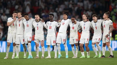 England Lose Euro 2020 Final After Penalty Shootout How Fans Reacted