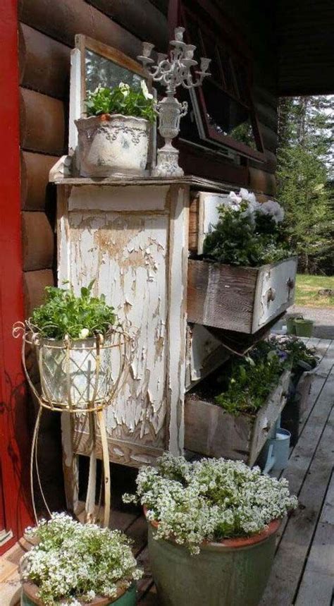 Best Rustic Vintage Porch Decor Ideas To Create A Cozy Mood