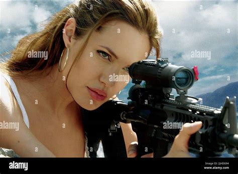 ANGELINA JOLIE MR And MRS SMITH 2005 Stock Photo Alamy