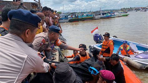 Tim Sar Gabungan Temukan Pengemudi Mobil Dinas Tenggelam Di Muara