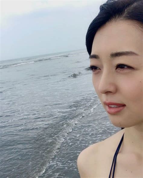 祥子さんのインスタグラム写真 祥子instagram 「🏖 海日和。 今年初の海 最高ー！！ やっぱり海、すきだなー♡ 撮影 海