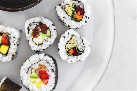 Easy Vegan Sushi Rolls Recipes In Cocoon Cooks