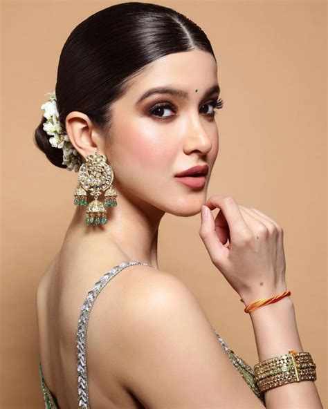 Shanaya Kapoor Hot Photos Beautiful Wallpaper Pics New Images