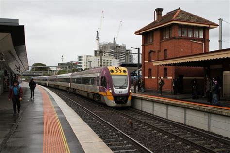 Vlocity Vl10 And Classmate Arrive Into Footscray On The Down Wongms