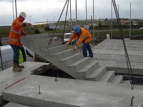 Mundo del Hormigón on Twitter Colocación de escalera prefabricada de