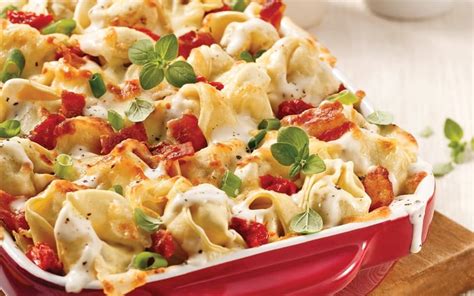 Gratin De Tortellinis Au Bacon Et Oignons Verts Sauce Au Fromage