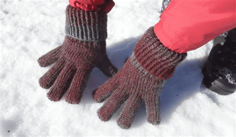 Crochet Gloves You'll Want to Hold on to - Crochet 365 Knit Too