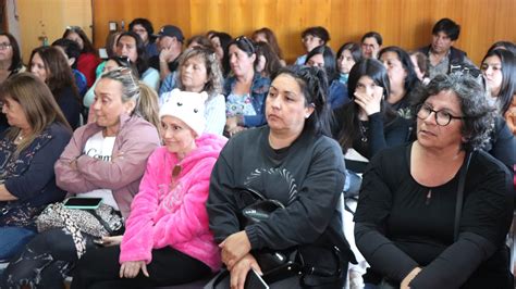 Alcalde Pallares Se Re Ne Con Emprendedores Textiles De Valle Hermoso