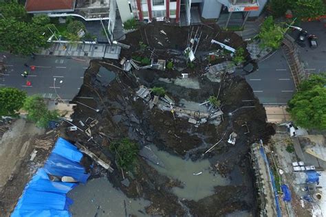 Peristiwa Amblasnya Jalan Gubeng Bukan Likuefaksi Atau Gempa Ini