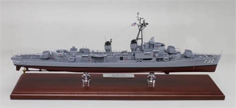 Sumner Class Destroyer Plastic Model