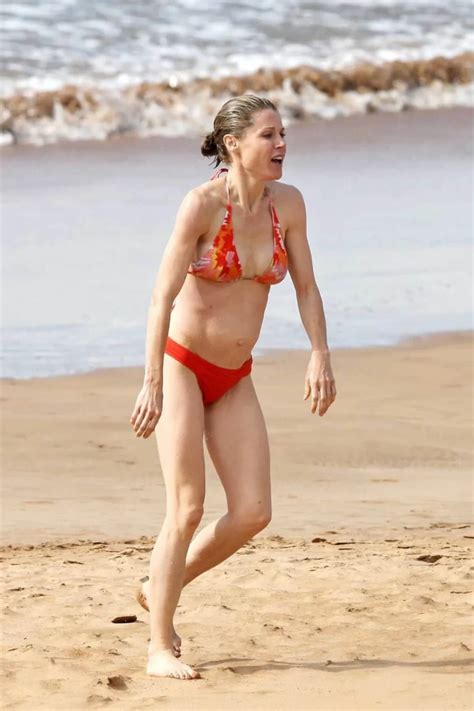 50 Julie Bowen Hot And Sexy Bikini Pictures Woophy