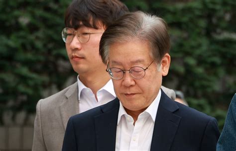 이재명 ‘위증교사 혐의 추가 기소尹 정부서 4번째 재판행