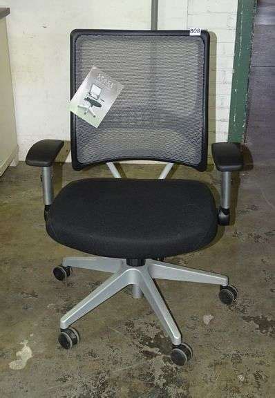 Brand New Space Seating Modern Style Mesh Back Adjustable Office Chair