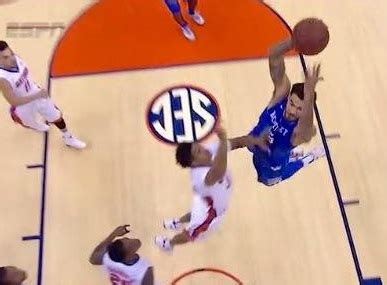 Willie Cauley Stein Throws Down Monster Dunk Against Florida Video