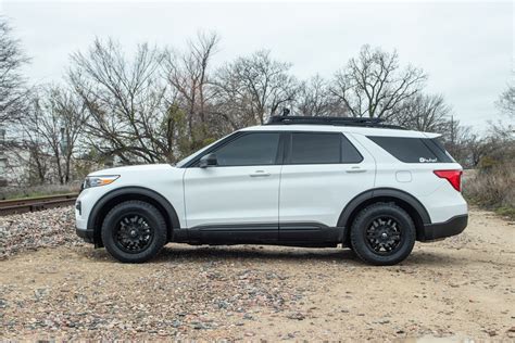 2020 Ford Explorer Off Road Build with Fuel Sledge Wheels