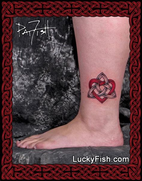 Heart Outline Tattoo Artistry: Celtic Knot Symbolism — LuckyFish, Inc ...