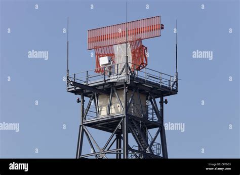 Radar tower at Heathrow airport Stock Photo - Alamy