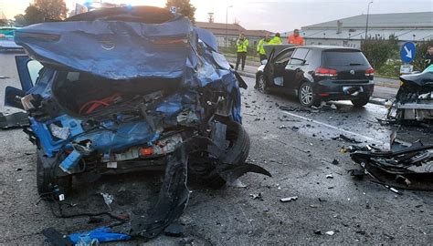 Incidente Milano Indagato 25enne Senza Patente Per Omicidio Stradale