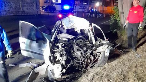 Accidente En Córdoba Iba Con Sus Hijos Chocó Contra Un Colectivo Y