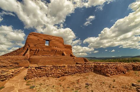 These 10 Unbelievable Ruins In New Mexico Will Transport You To The