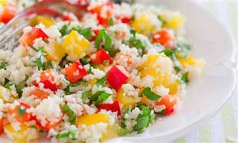 Салат з пшона з перцем та зеленню | Couscous salad, Couscous, Ethnic ...