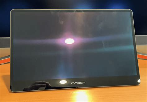 INNOCN 13A1F Review Affordable 13 Inch Portable OLED Monitor Highly