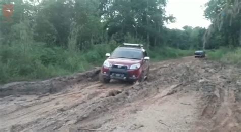 Jalan Rusak Jelang Lebaran Pupr Siagakan Alat Berat Di Beberapa Titik