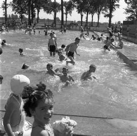 Pataugeuse Parc Jarry 9 juillet 1956 Archives de Montréal