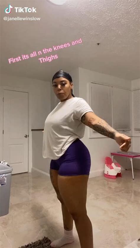 𝚙𝚒𝚗 𝚝𝚞𝚙𝚊𝚌𝚜𝚋𝚛𝚘𝚠𝚗𝚋𝚊𝚗𝚍𝚊𝚗𝚊 [video] Girls Twerking Curvy Girl Outfits