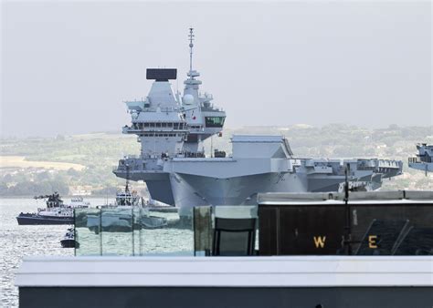 Hms Queen Elizabeth Departs U K To Sub For Damaged Hms Prince Of Wales