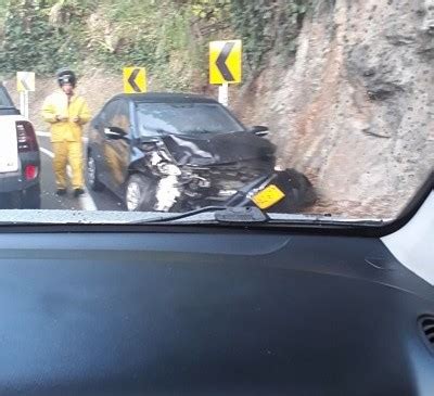 Aparatoso accidente de tránsito obligó al cierre de la vía Medellín La