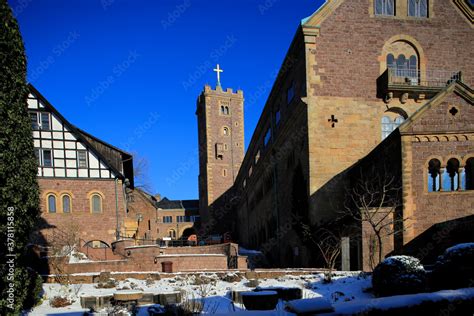 Der Pallas Mit Bergfried Auf Der Wartburg In Eisenach Wartburg