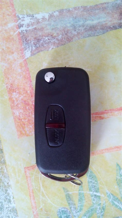 ключик — Mitsubishi Outlander XL, 3 л, 2007 года | аксессуары | DRIVE2